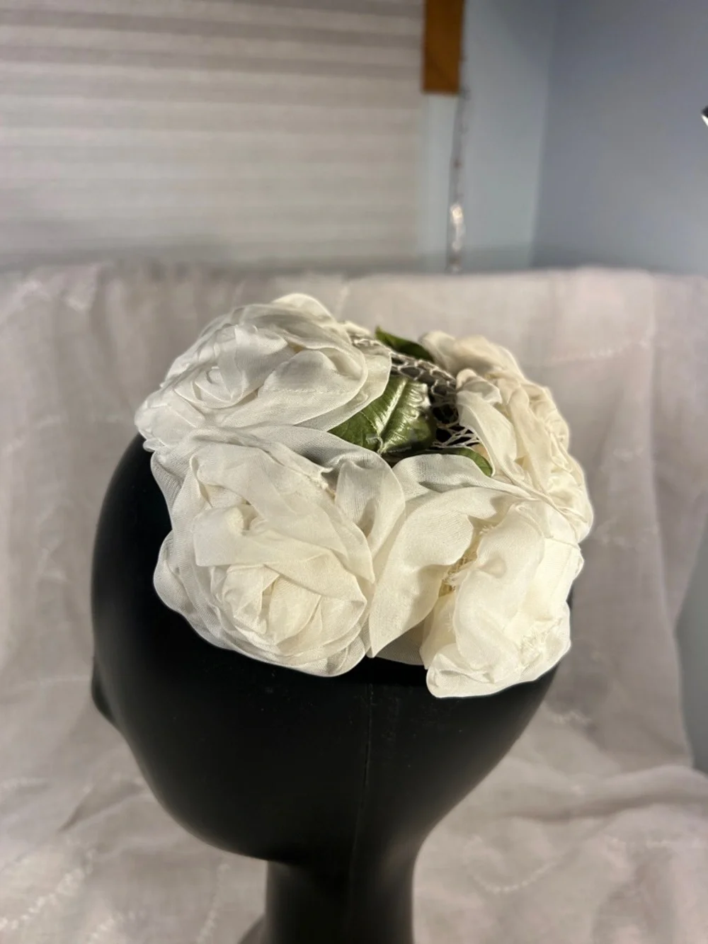 Vintage floral flower headpiece halo piece - Picture 3 of 9